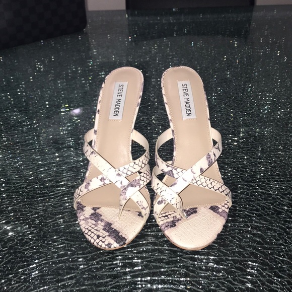 NWOT Steve Madden Sandal heel - Picture 2 of 5